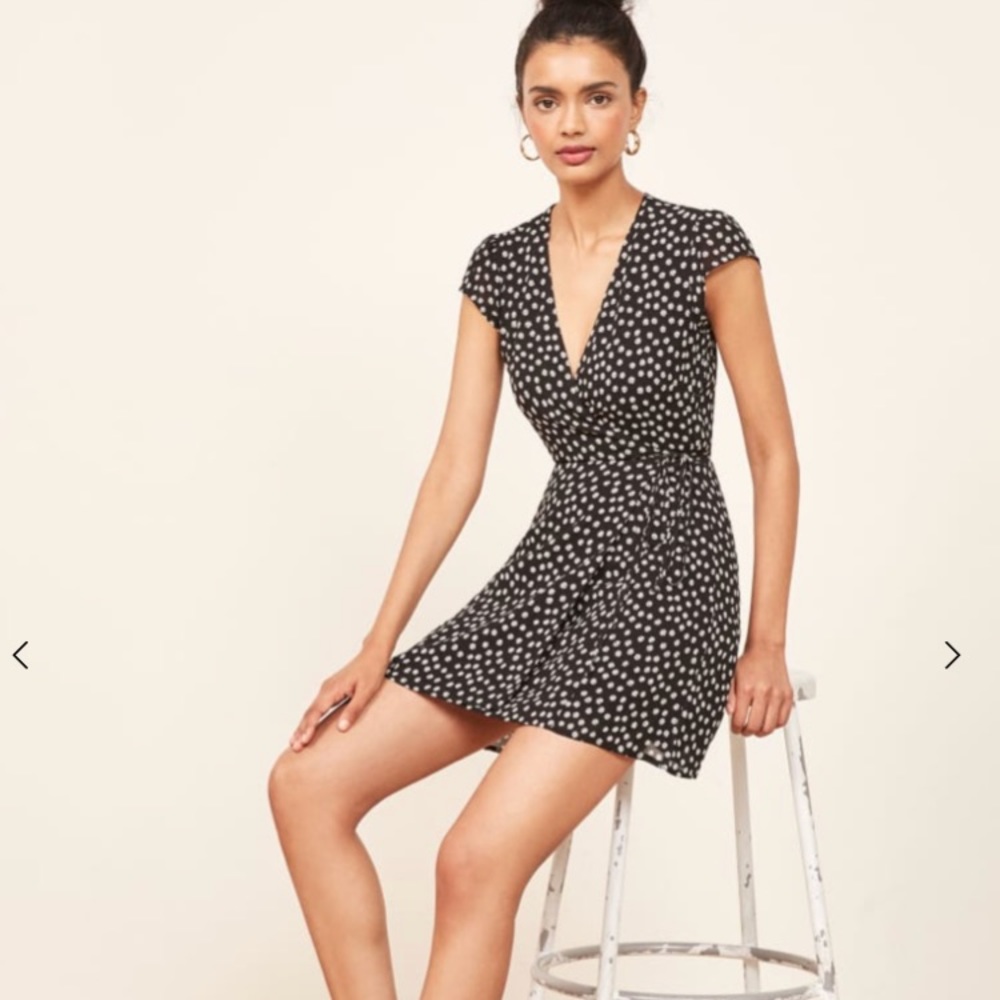 *SOLD* Reformation Dawn wrap mini dress L - Picture 3 of 6